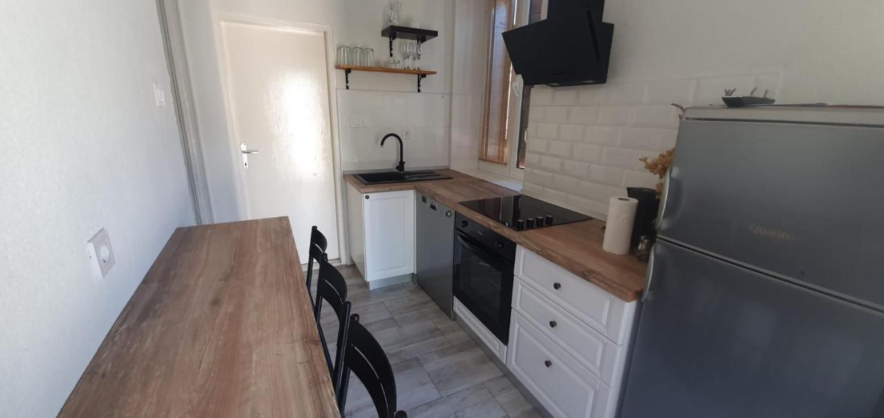 Apartments Kut Vis Ngoại thất bức ảnh