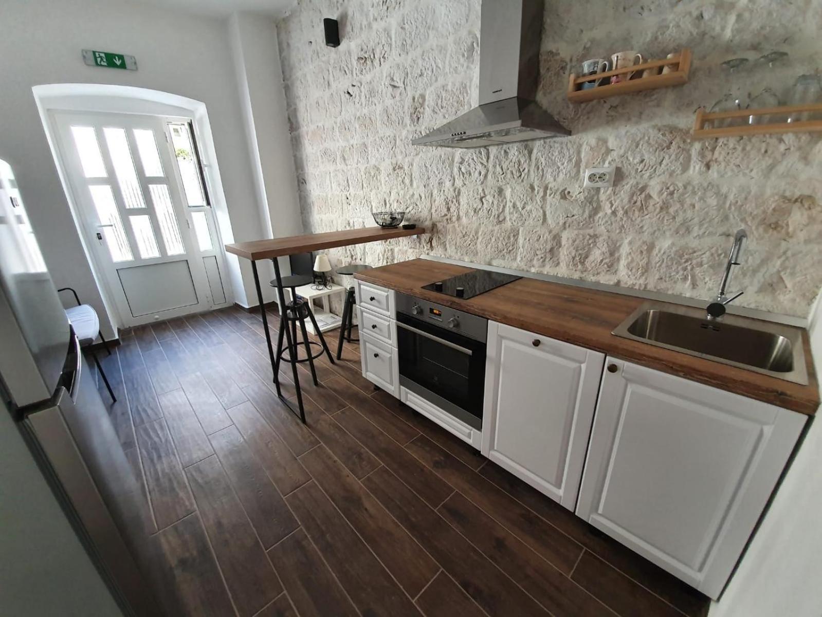 Apartments Kut Vis Phòng bức ảnh