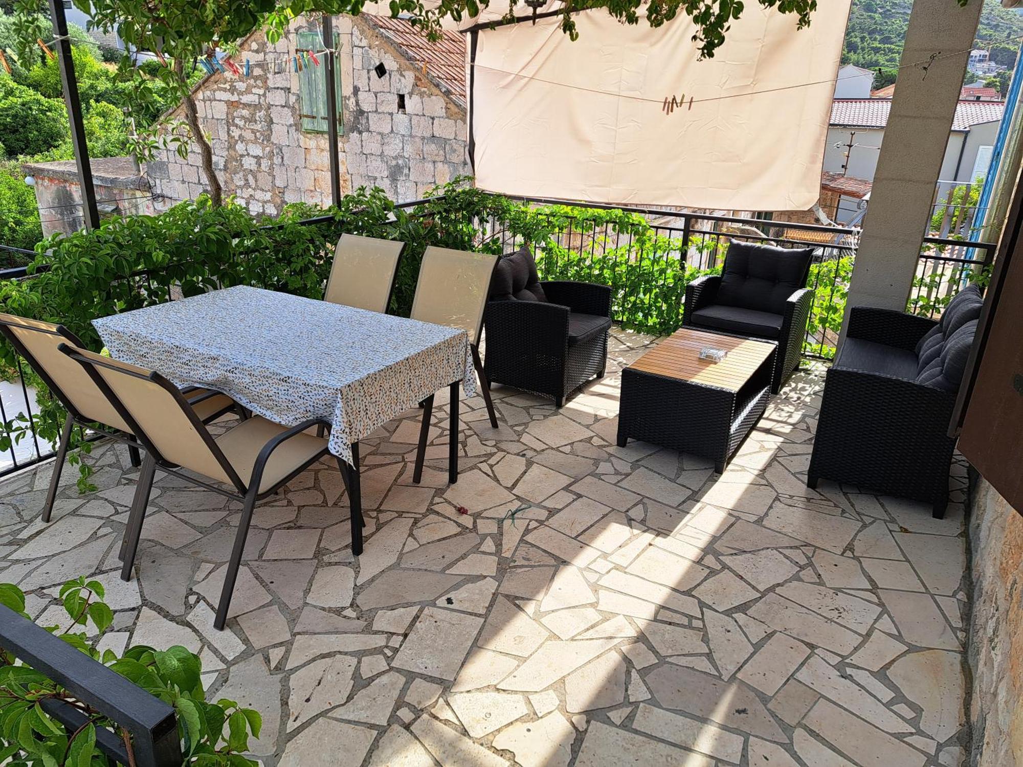 Apartments Kut Vis Phòng bức ảnh