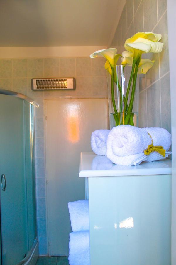 Apartments Kut Vis Ngoại thất bức ảnh