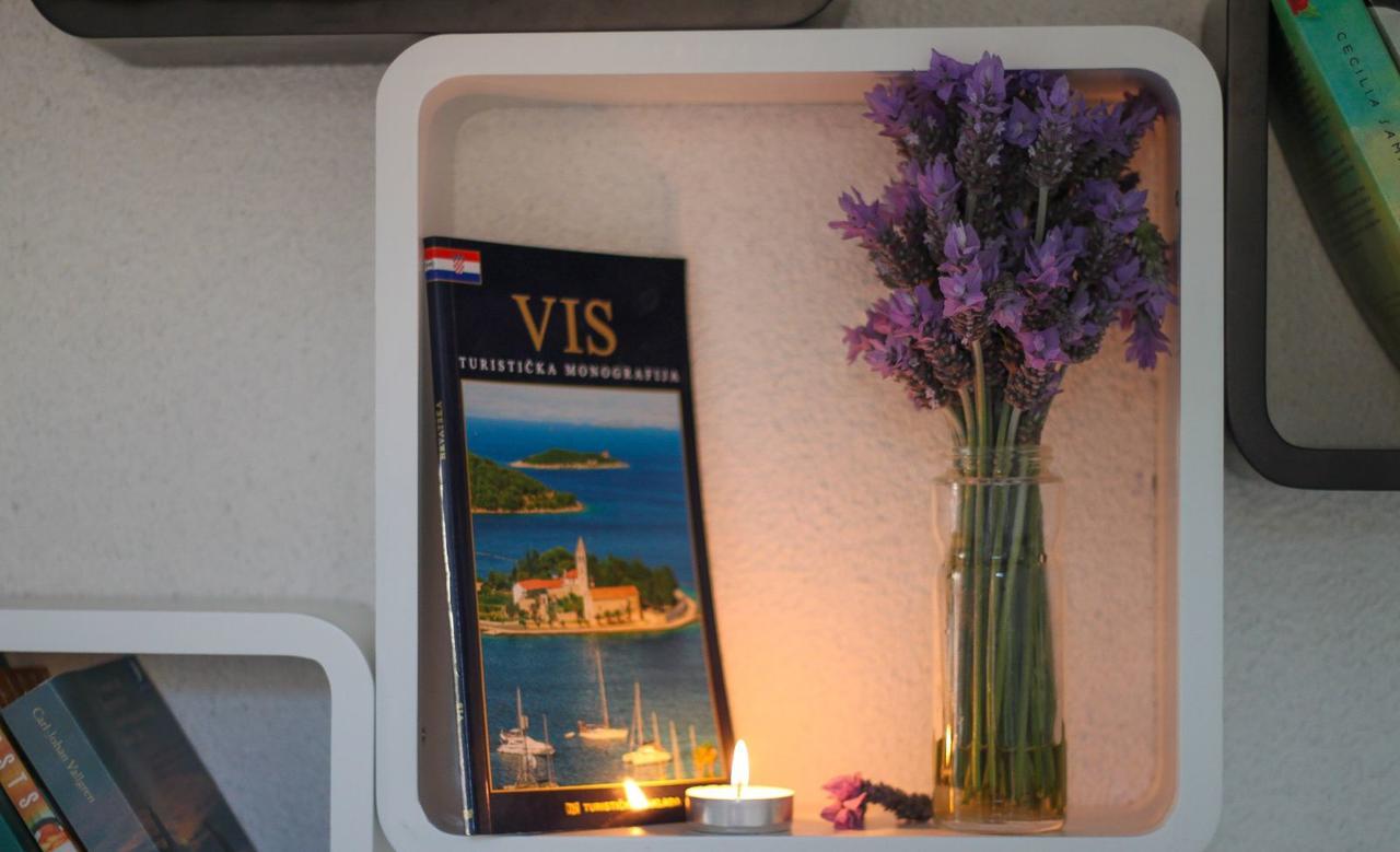 Apartments Kut Vis Ngoại thất bức ảnh