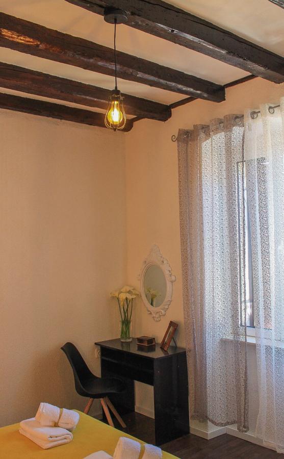 Apartments Kut Vis Ngoại thất bức ảnh